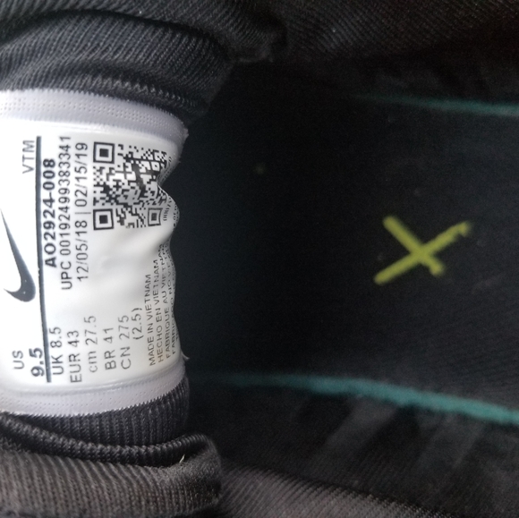 Nike shoes - Picture 16 of 16